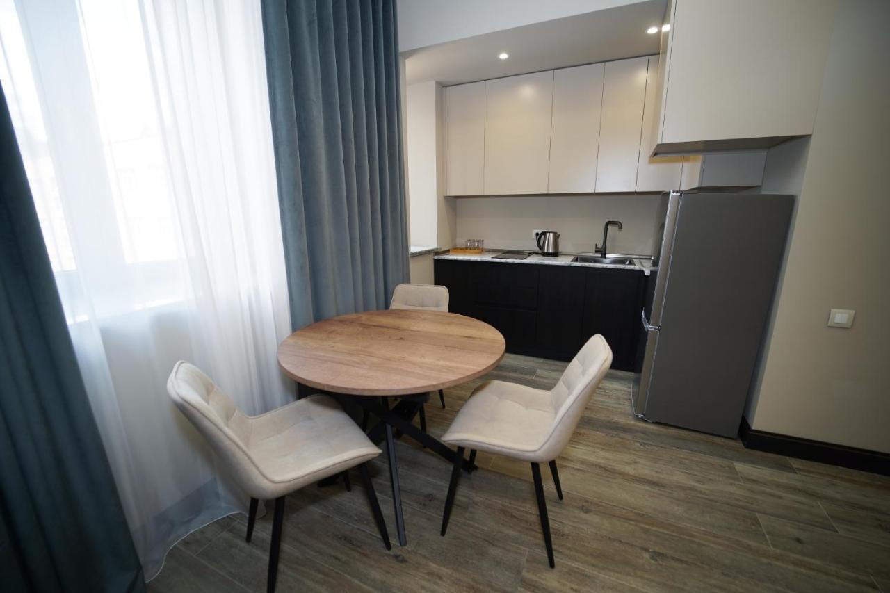 Soho Hotel City Centre Jerevan Buitenkant foto