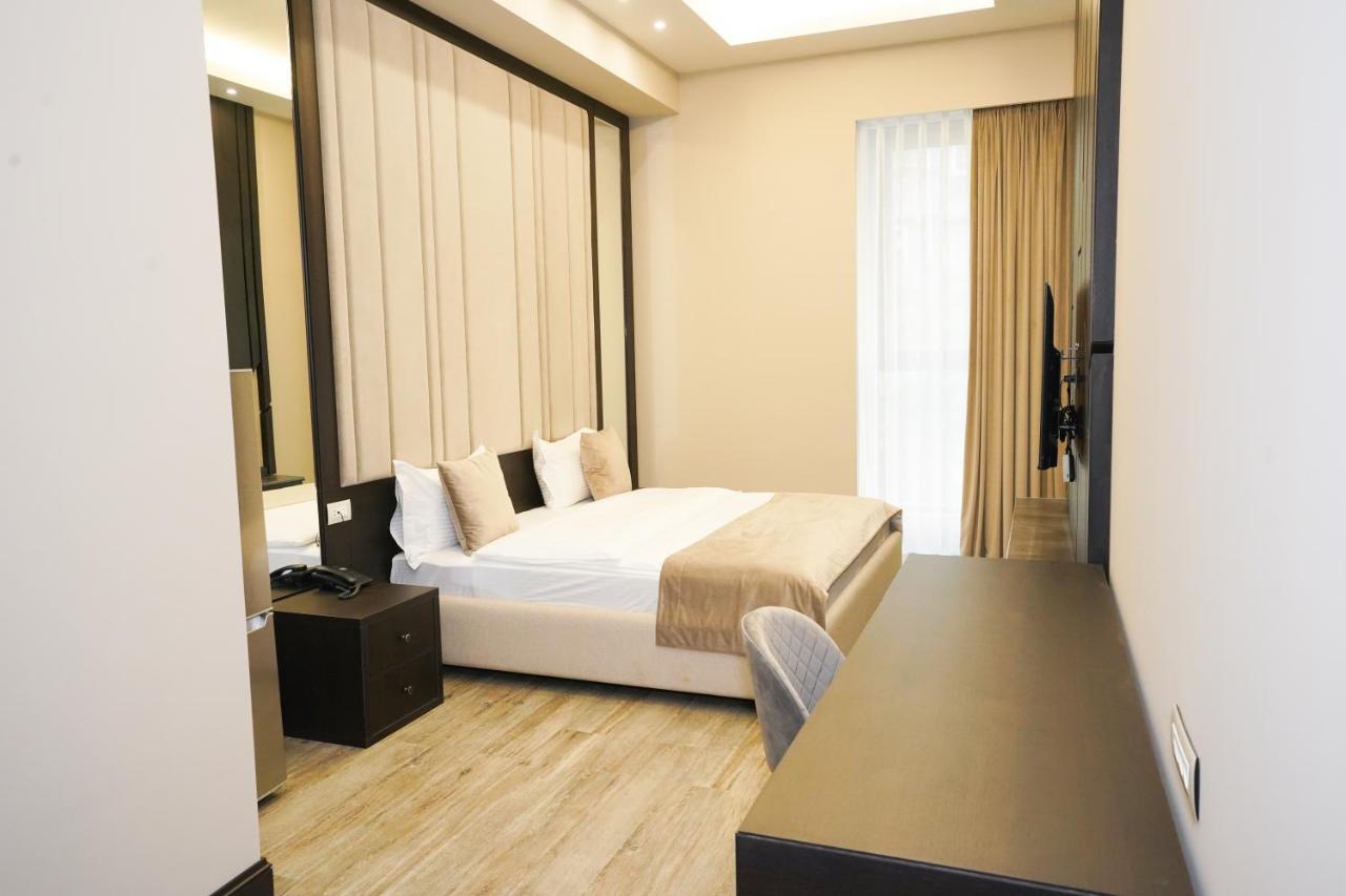Soho Hotel City Centre Jerevan Buitenkant foto